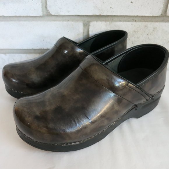 comfort clogs